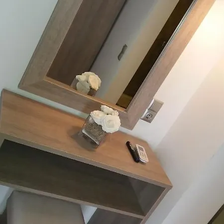 Pagidas Lux 하니오티